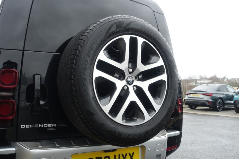 Used Land Rover Defender 2022 for sale - 77690970: Photo 29