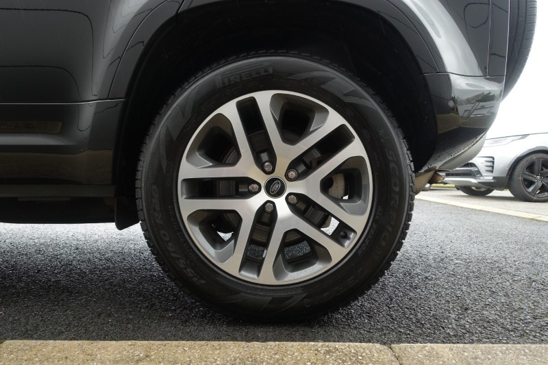 Used Land Rover Defender 2022 for sale - 77690970: Photo 30