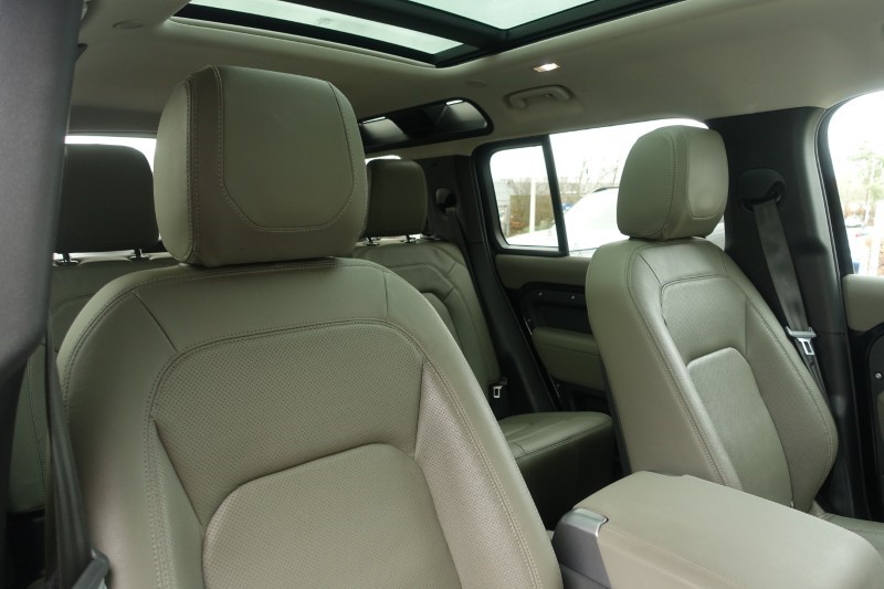 Used Land Rover Defender 2022 for sale - 77690970: Photo 49