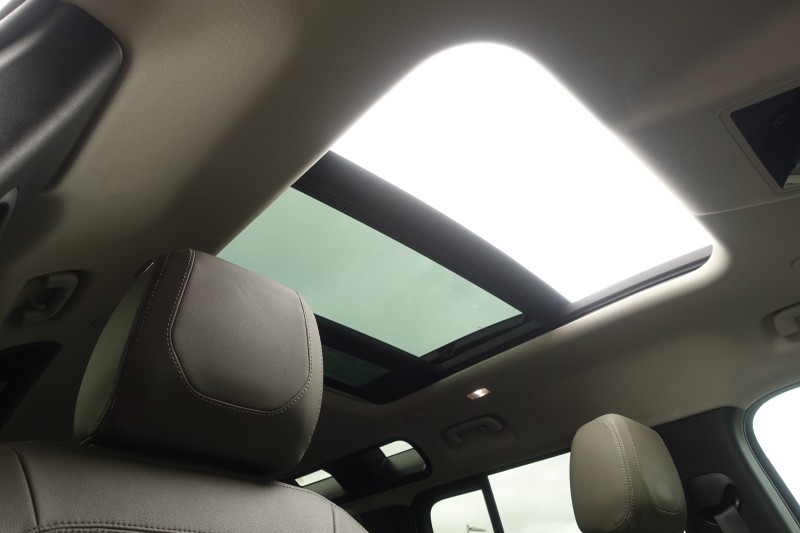 Used Land Rover Defender 2022 for sale - 77690970: Photo 51