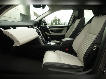 Used Land Rover Discovery Sport 2022 for sale - 76982169: Photo