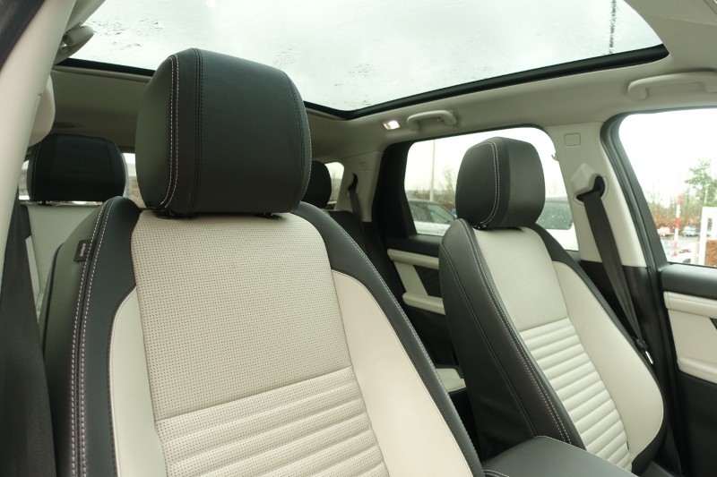 Used Land Rover Discovery Sport 2022 for sale - 76982169: Photo 44