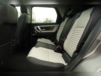 Used Land Rover Discovery Sport 2022 for sale - 76982169: Photo