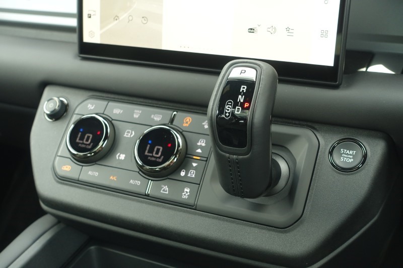 Used Land Rover Defender 2026 for sale - 77965405: Photo 13