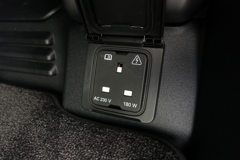 Used Land Rover Defender 2026 for sale - 77965405: Photo 35