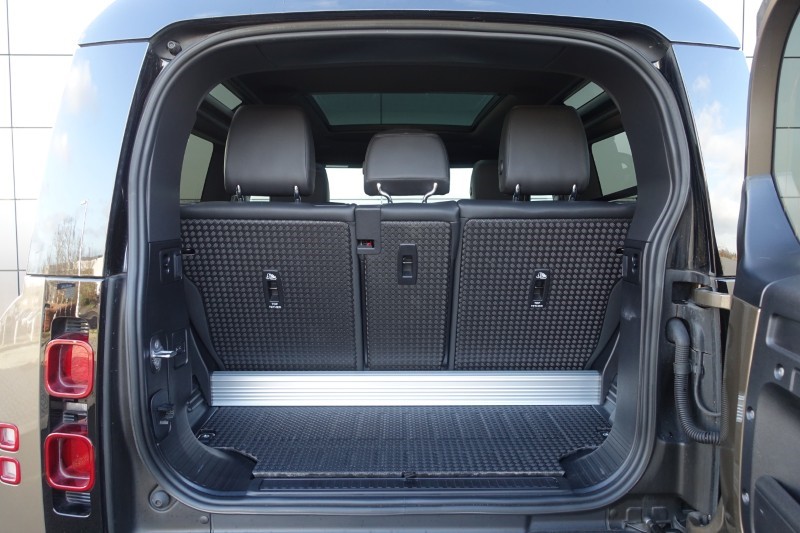 Used Land Rover Defender 2023 for sale - 77888386: Photo 10