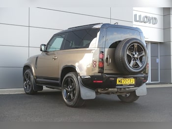 Used Land Rover Defender 2023 for sale - 77888386: Photo