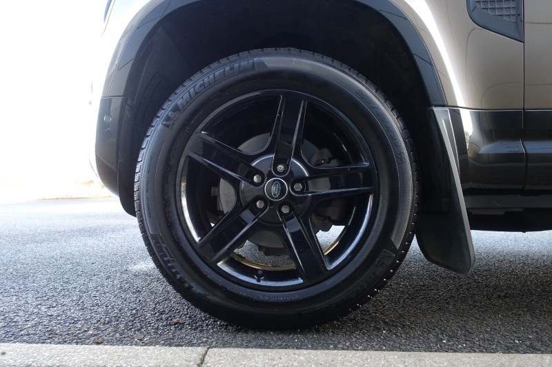 Used Land Rover Defender 2023 for sale - 77888386: Photo 33