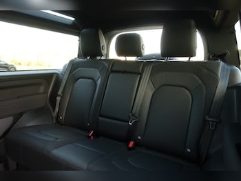 Used Land Rover Defender 2023 for sale - 77888386: Photo