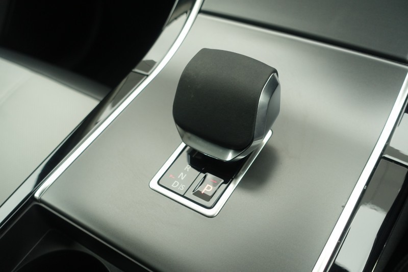 Used Land Rover Range Rover Velar 2024 for sale - 77945592: Photo 13