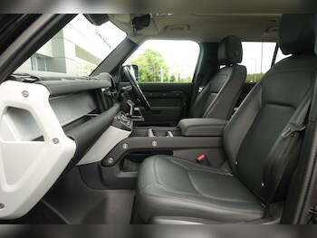 Used Land Rover Defender 2024 for sale - 78542654: Photo