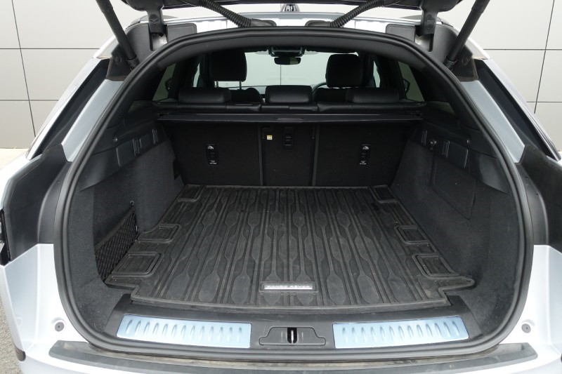 Used Land Rover Range Rover Velar 2025 for sale - 76980933: Photo 10