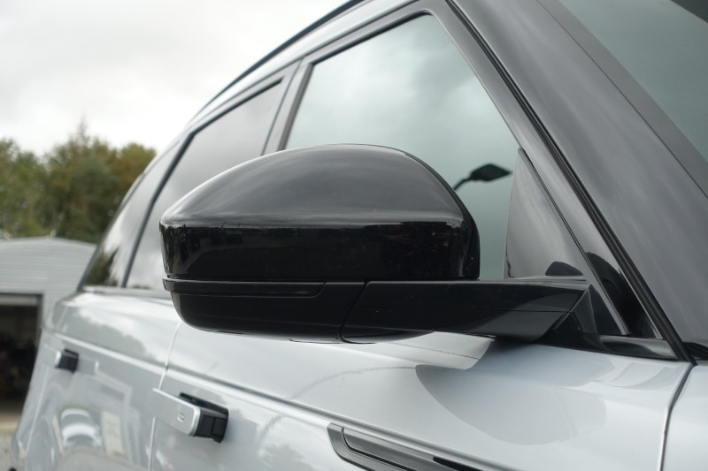 Used Land Rover Range Rover Velar 2025 for sale - 76980933: Photo 22