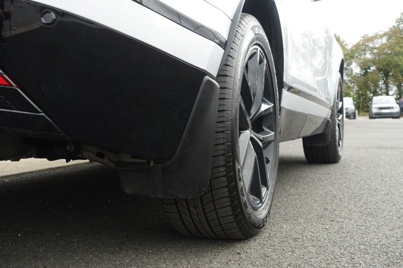 Used Land Rover Range Rover Velar 2025 for sale - 76980933: Photo 26