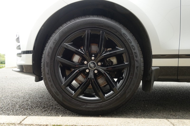 Used Land Rover Range Rover Velar 2025 for sale - 76980933: Photo 31