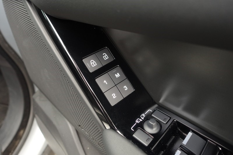 Used Land Rover Range Rover Velar 2025 for sale - 76980933: Photo 50