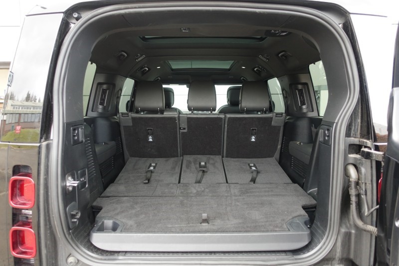 Used Land Rover Defender 2025 for sale - 78190446: Photo 11