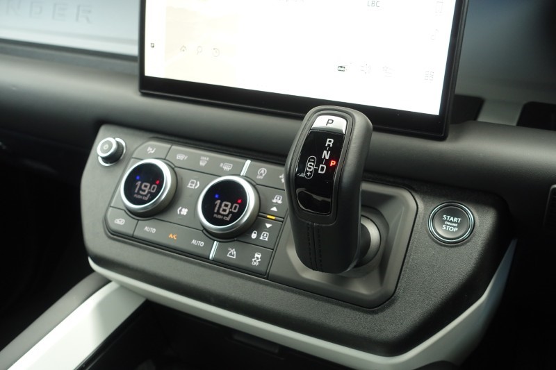 Used Land Rover Defender 2025 for sale - 78190446: Photo 14