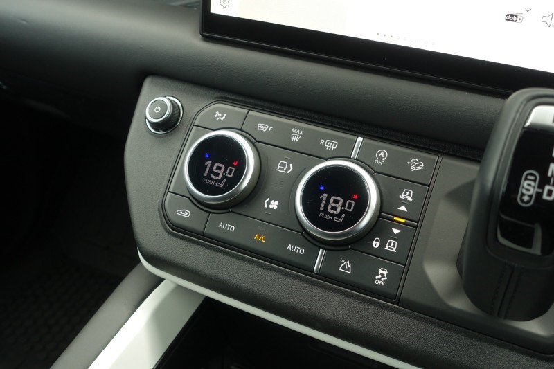 Used Land Rover Defender 2025 for sale - 78190446: Photo 47