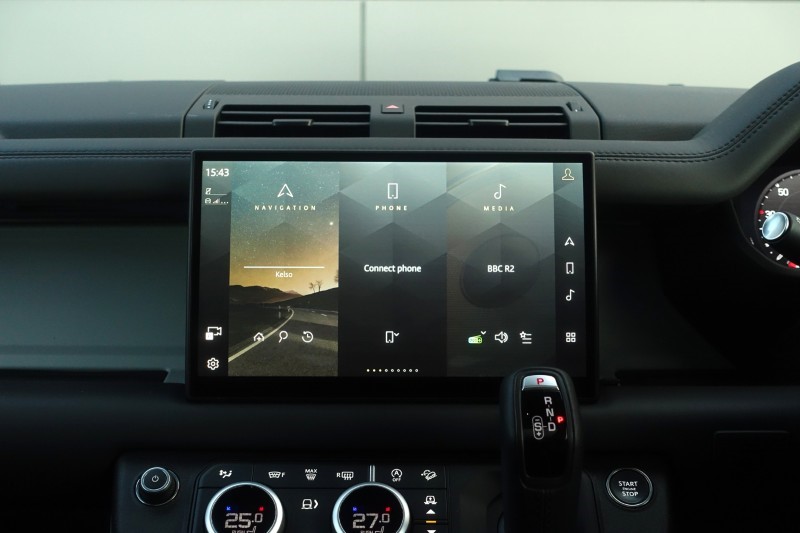 Used Land Rover Defender 2024 for sale - 76982214: Photo 14