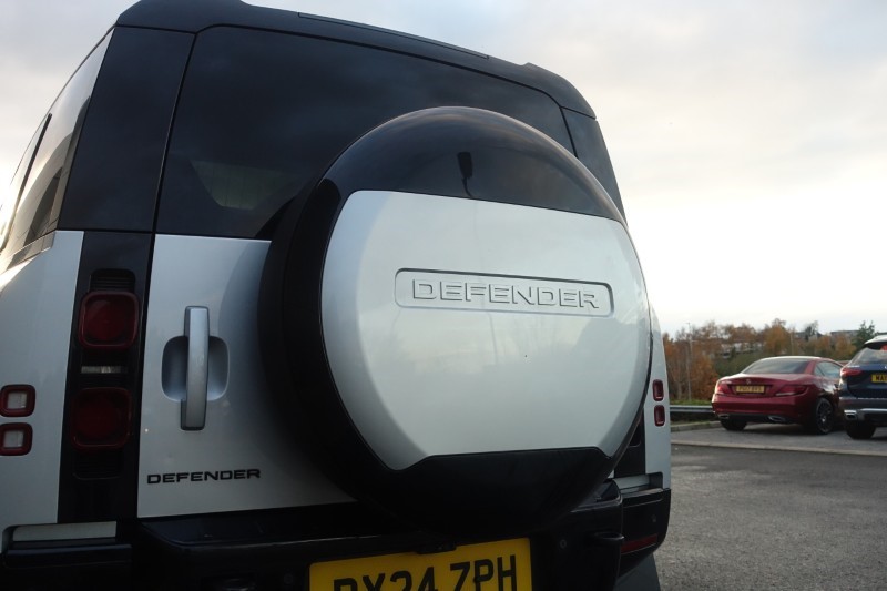 Used Land Rover Defender 2024 for sale - 76982214: Photo 28