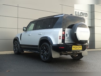 Used Land Rover Defender 2024 for sale - 76982214: Photo