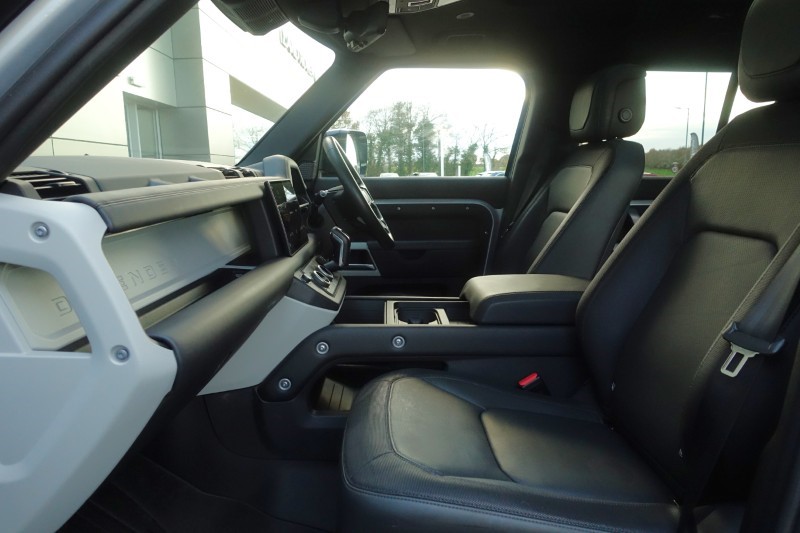 Used Land Rover Defender 2024 for sale - 76982214: Photo 3