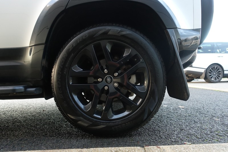 Used Land Rover Defender 2024 for sale - 76982214: Photo 31