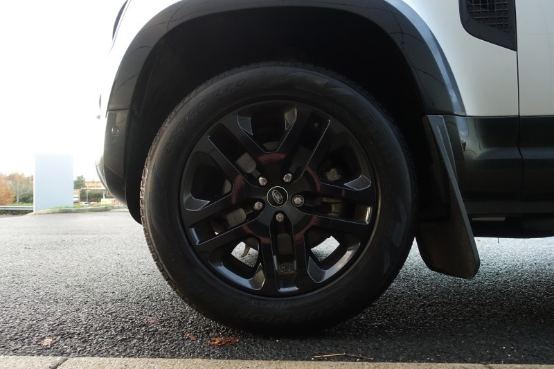 Used Land Rover Defender 2024 for sale - 76982214: Photo 33