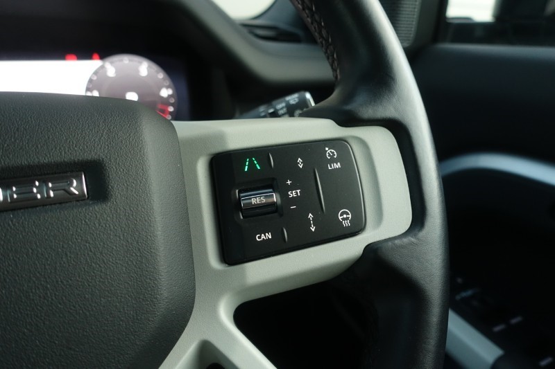 Used Land Rover Defender 2024 for sale - 76982214: Photo 37