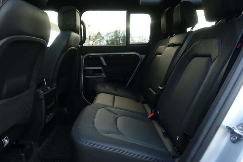 Used Land Rover Defender 2024 for sale - 76982214: Photo 4