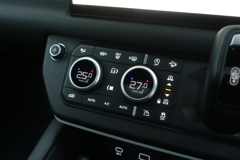 Used Land Rover Defender 2024 for sale - 76982214: Photo 48