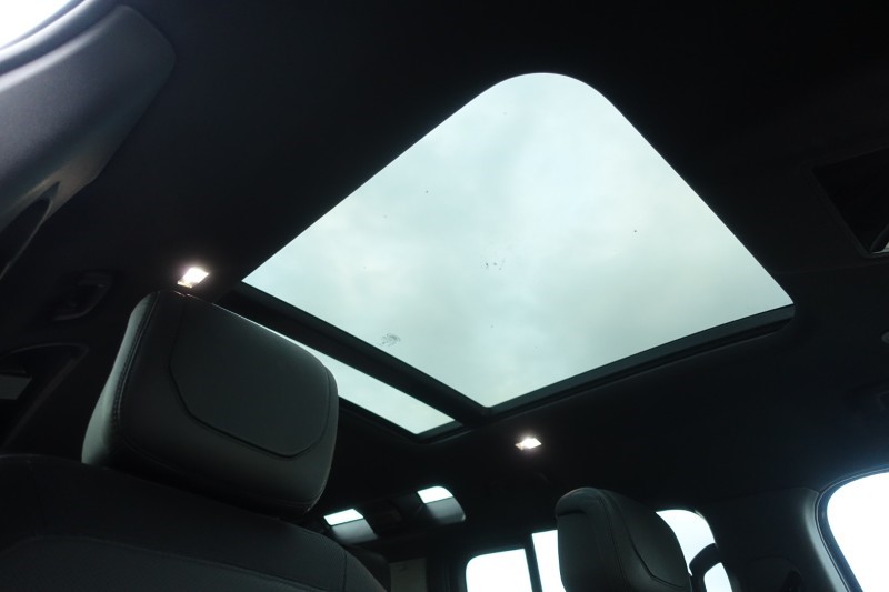 Used Land Rover Defender 2024 for sale - 76982214: Photo 51