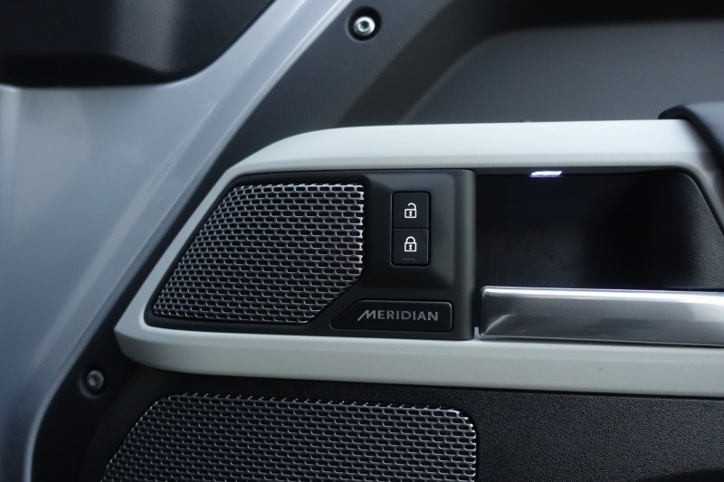 Used Land Rover Defender 2024 for sale - 76982214: Photo 55