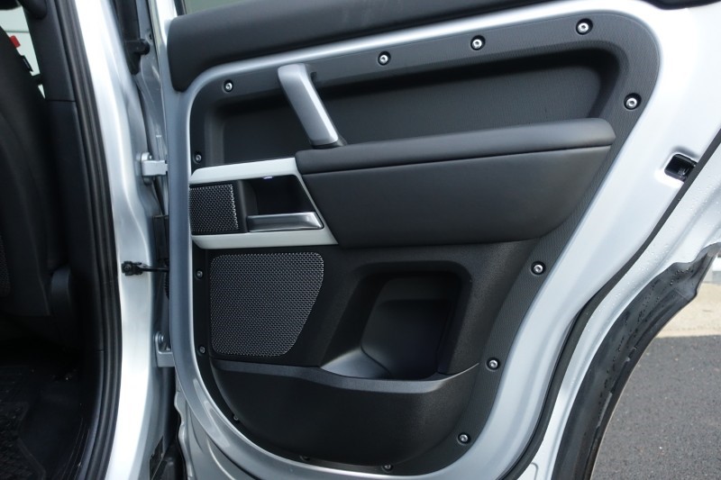 Used Land Rover Defender 2024 for sale - 76982214: Photo 57