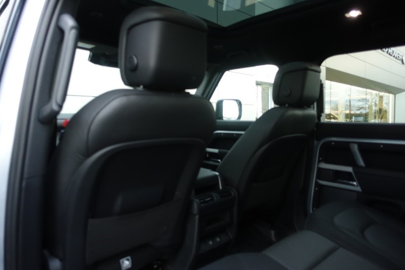 Used Land Rover Defender 2024 for sale - 76982214: Photo 61