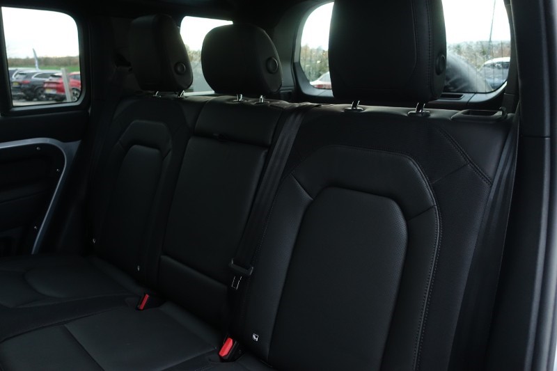 Used Land Rover Defender 2024 for sale - 76982214: Photo 62