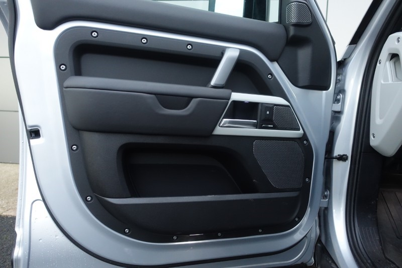 Used Land Rover Defender 2024 for sale - 76982214: Photo 63