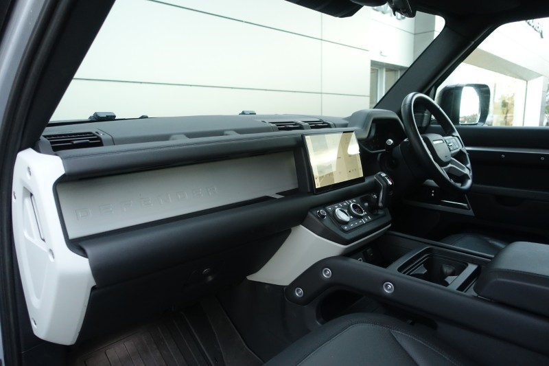 Used Land Rover Defender 2024 for sale - 76982214: Photo 64