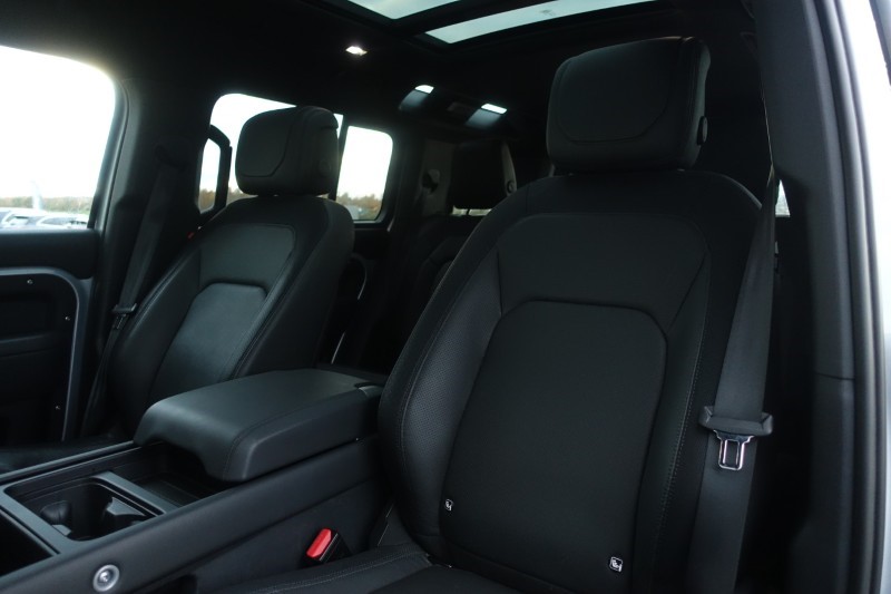 Used Land Rover Defender 2024 for sale - 76982214: Photo 67