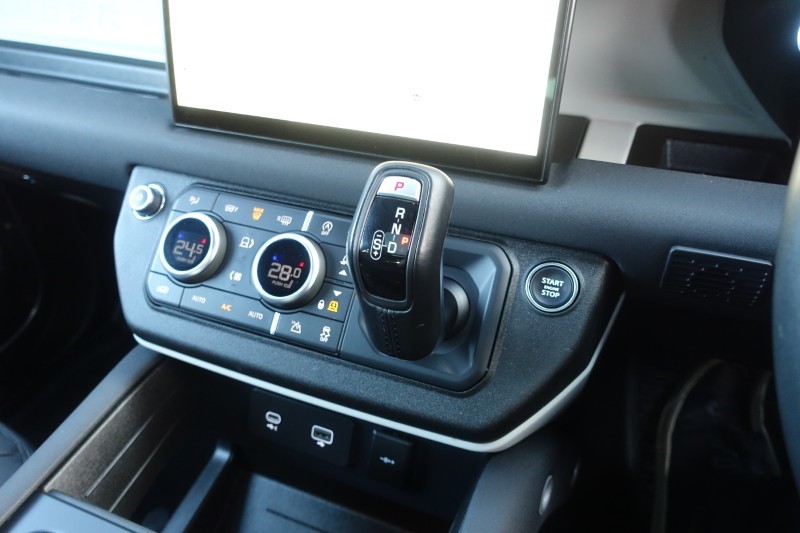 Used Land Rover Defender 2023 for sale - 77225273: Photo 13