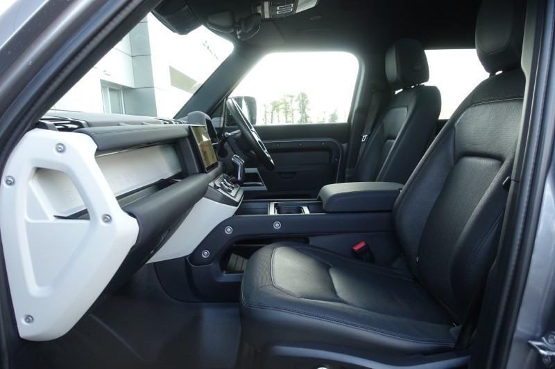 Used Land Rover Defender 2023 for sale - 77225273: Photo 3