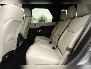 Used Land Rover Discovery 2022 for sale - 77675527: Photo