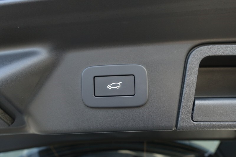 Used Land Rover Range Rover Velar 2025 for sale - 77589870: Photo 35