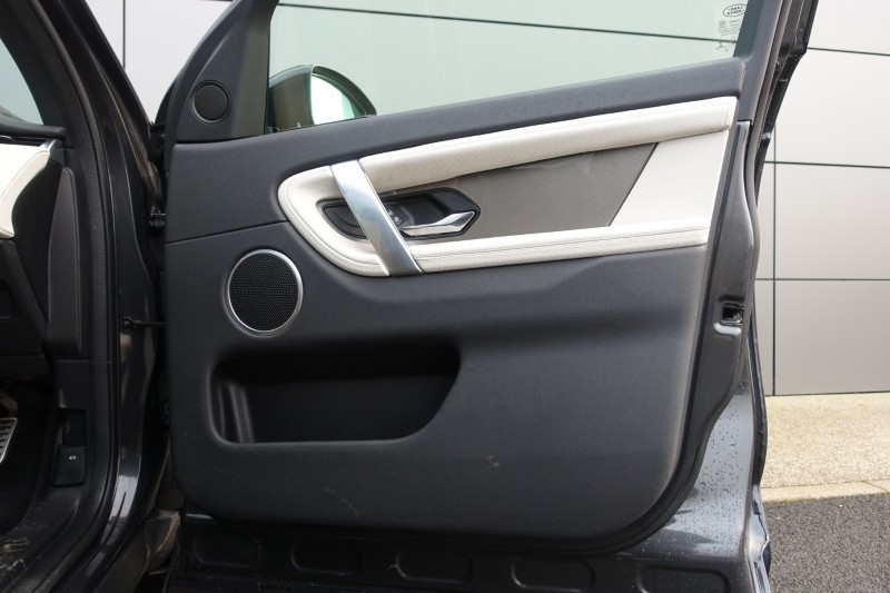 Used Land Rover Discovery Sport 2022 for sale - 77258395: Photo 41