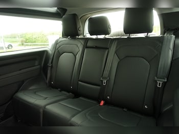Used Land Rover Defender 2025 for sale - 78523737: Photo
