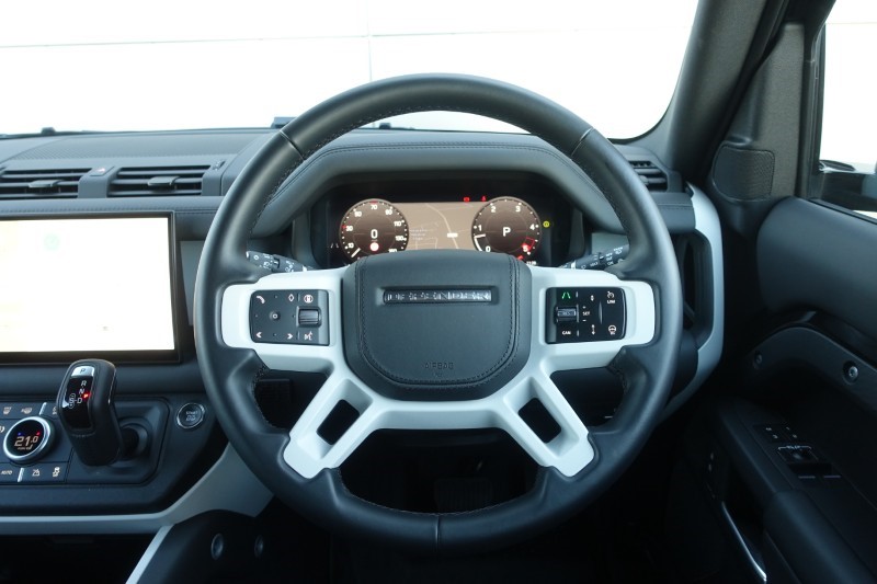 Used Land Rover Defender 2024 for sale - 76981047: Photo 15