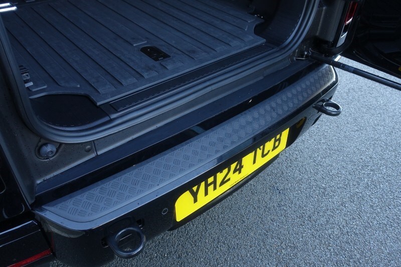 Used Land Rover Defender 2024 for sale - 76981047: Photo 29