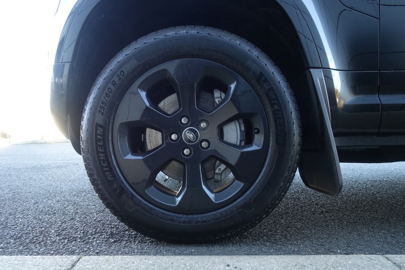 Used Land Rover Defender 2024 for sale - 76981047: Photo 33