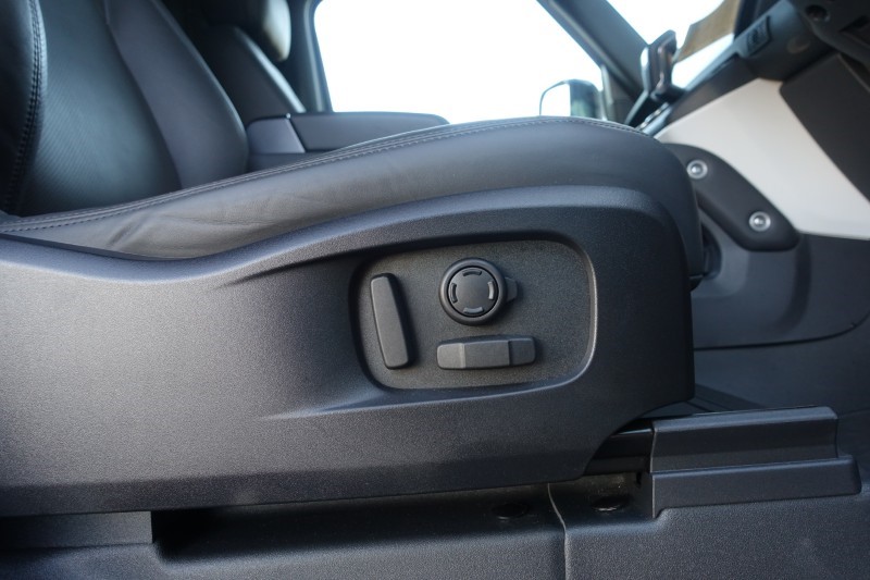 Used Land Rover Defender 2024 for sale - 76981047: Photo 50